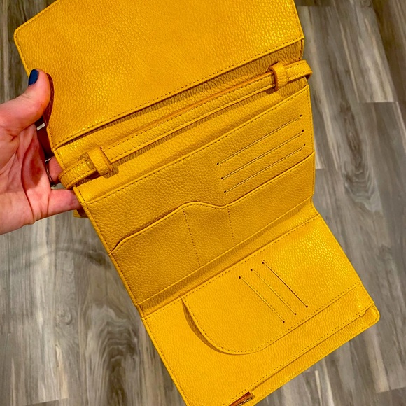 NWOT Mustard crossbody wallet - Picture 2 of 2